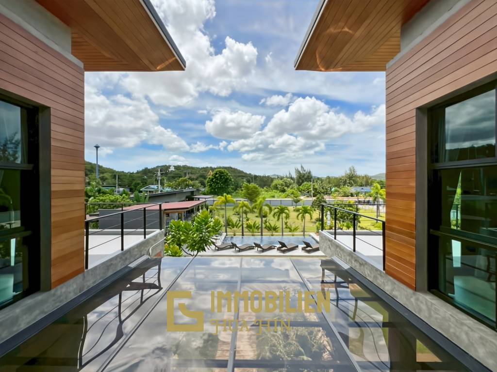 วิลล่า 5 ห้องนอนพร้อมสระว่ายน้ำและพื้นที่สวนขนาดใหญ่ในทับใต้ หัวหิน