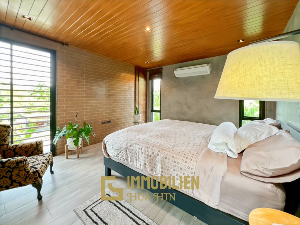 วิลล่า 5 ห้องนอนพร้อมสระว่ายน้ำและพื้นที่สวนขนาดใหญ่ในทับใต้ หัวหิน