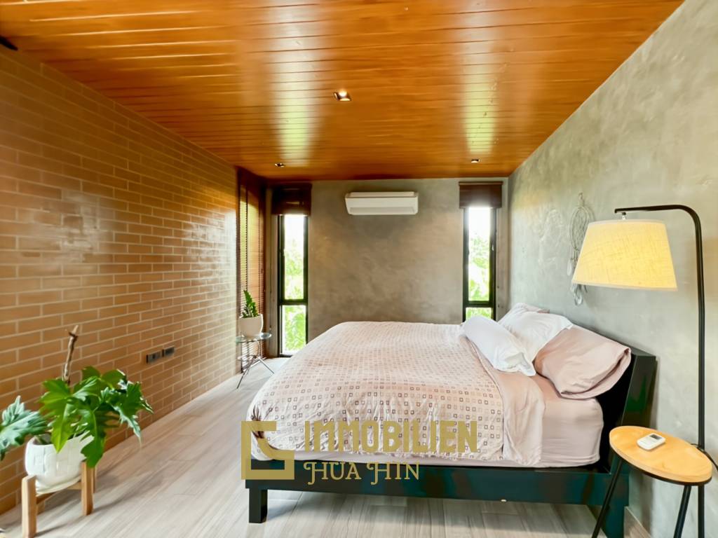 วิลล่า 5 ห้องนอนพร้อมสระว่ายน้ำและพื้นที่สวนขนาดใหญ่ในทับใต้ หัวหิน