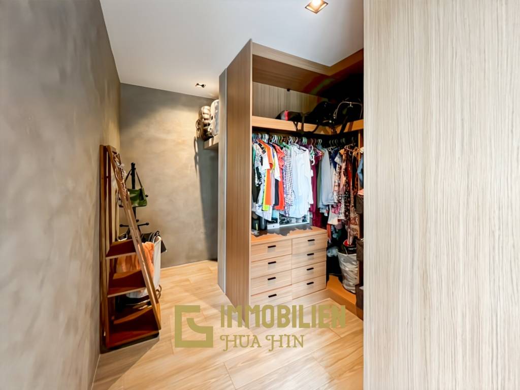 วิลล่า 5 ห้องนอนพร้อมสระว่ายน้ำและพื้นที่สวนขนาดใหญ่ในทับใต้ หัวหิน