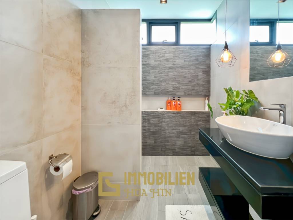 วิลล่า 5 ห้องนอนพร้อมสระว่ายน้ำและพื้นที่สวนขนาดใหญ่ในทับใต้ หัวหิน