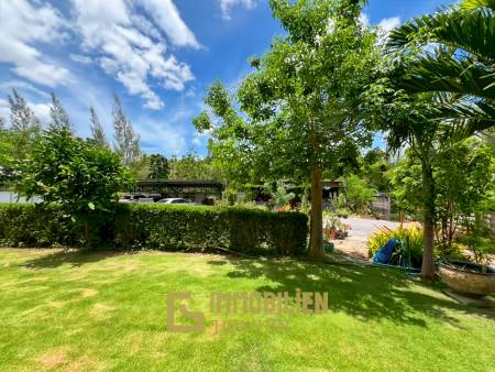 วิลล่า 5 ห้องนอนพร้อมสระว่ายน้ำและพื้นที่สวนขนาดใหญ่ในทับใต้ หัวหิน