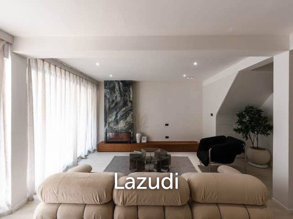 Townhouse For Sale 205SQ.M 26S Q.Wah 3 Bed 3 Bath in Sathorn