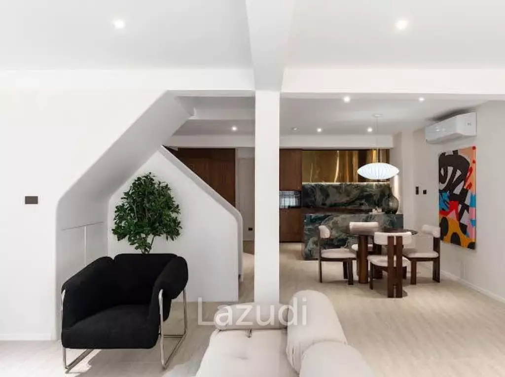 Townhouse For Sale 205SQ.M 26S Q.Wah 3 Bed 3 Bath in Sathorn