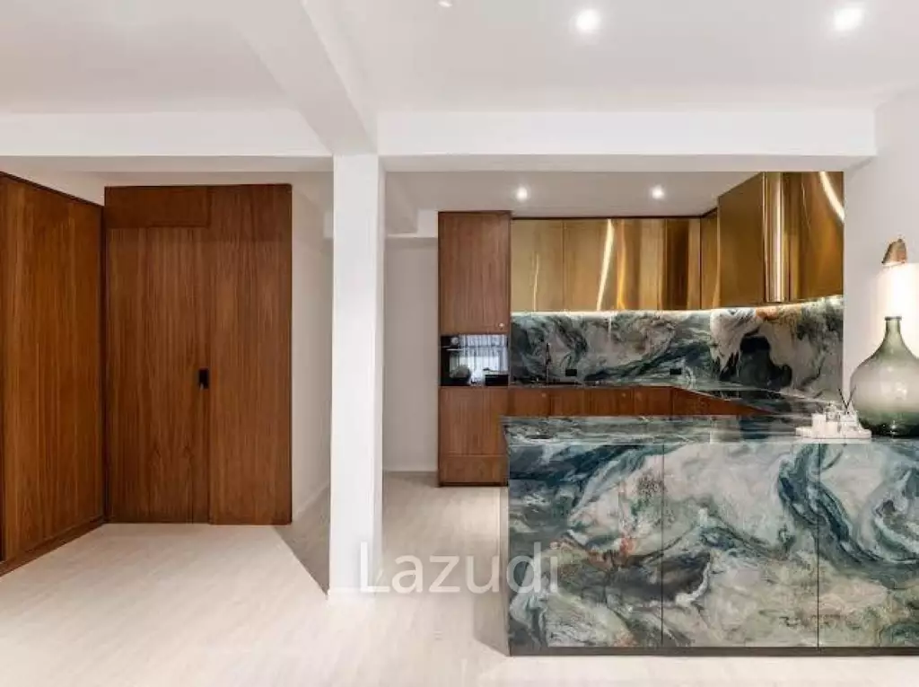 Townhouse For Sale 205SQ.M 26S Q.Wah 3 Bed 3 Bath in Sathorn
