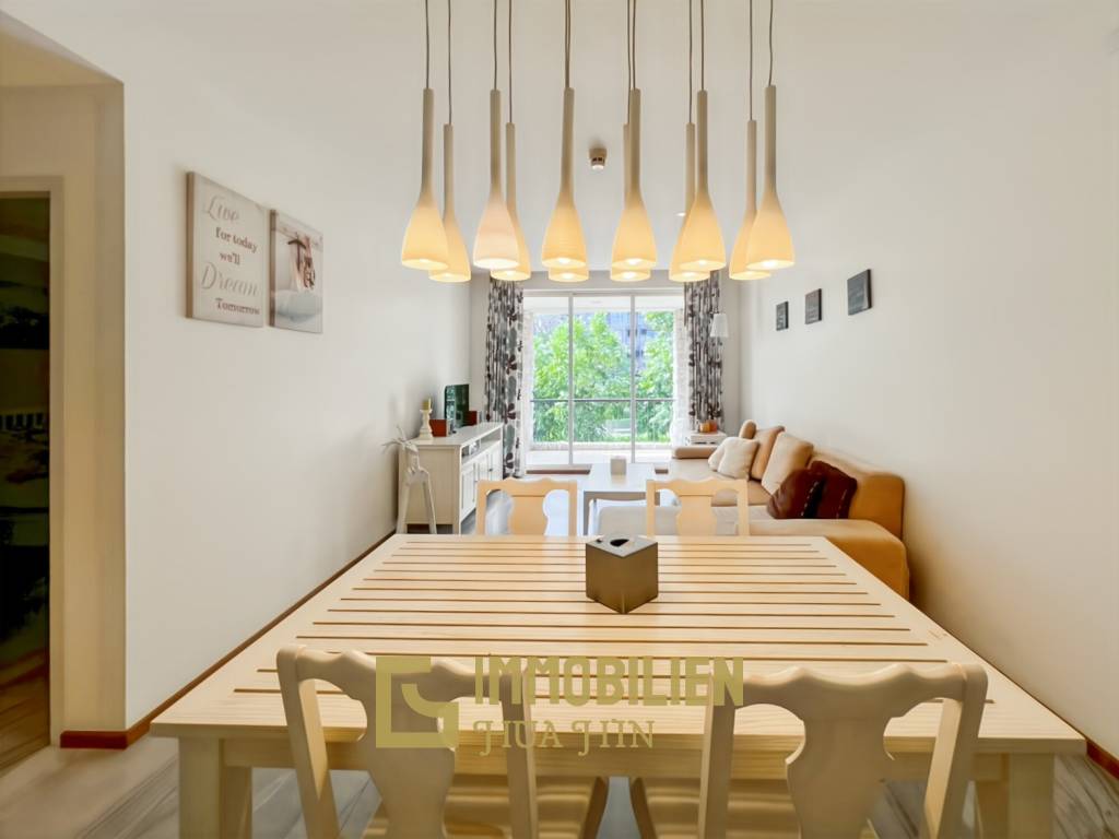 Baan Nub Kluen: Elégant condo d'une chambre à coucher avec accès à la plage