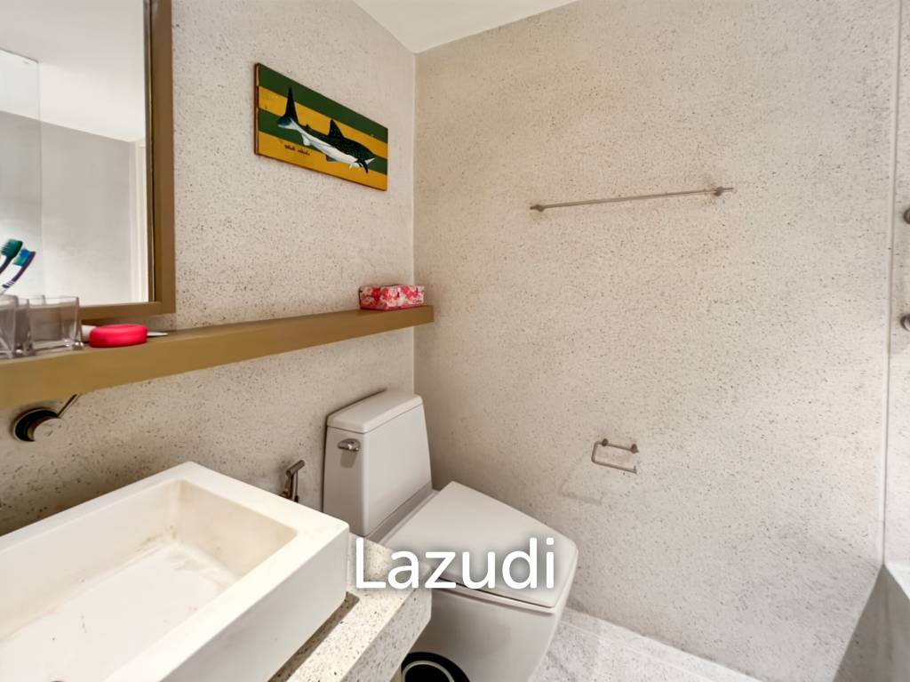 Elegant 1-Bedroom Condo with Beach Access in Baan Nub Kluen