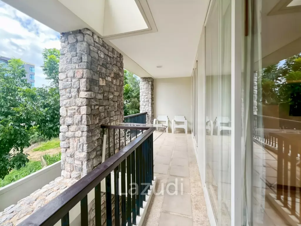 Elegant 1-Bedroom Condo with Beach Access in Baan Nub Kluen