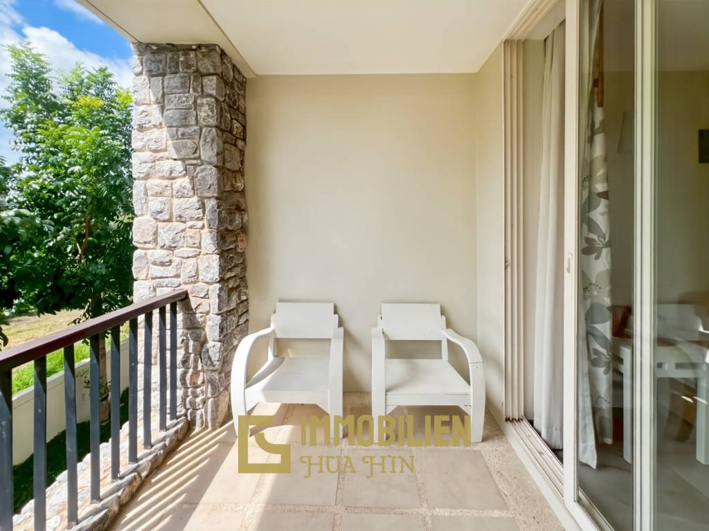 Baan Nub Kluen: Elégant condo d'une chambre à coucher avec accès à la plage