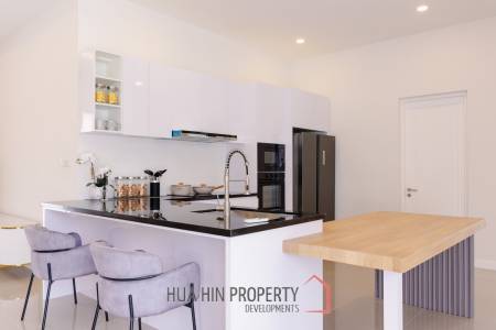 3 Bed 4 Bath 264.7 SQ.M Woodlands Residence
