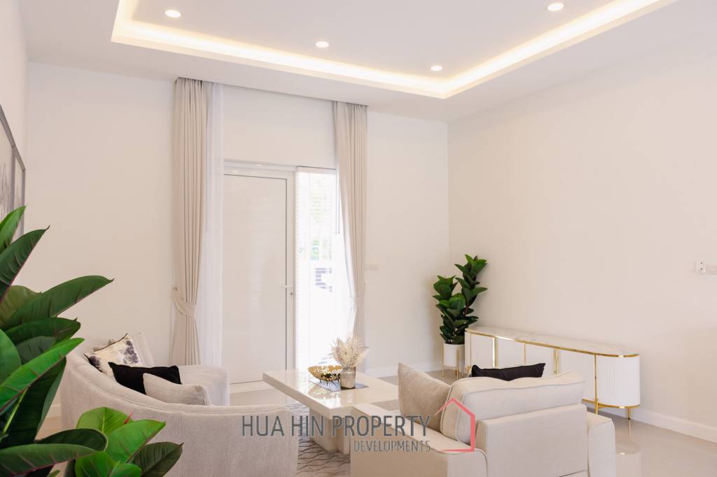 3 Bed 4 Bath 264.7 SQ.M Woodlands Residence