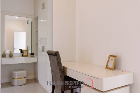 3 Bed 4 Bath 264.7 SQ.M Woodlands Residence