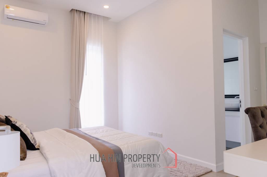 3 Bed 4 Bath 264.7 SQ.M Woodlands Residence