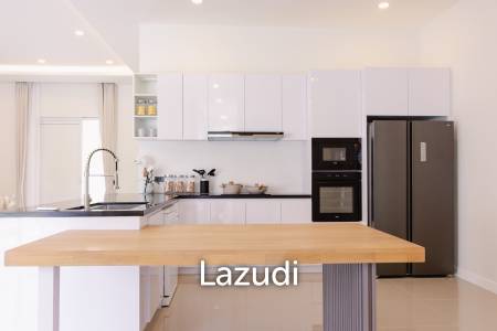 3 Bed 4 Bath 264.7 SQ.M Woodlands Residence