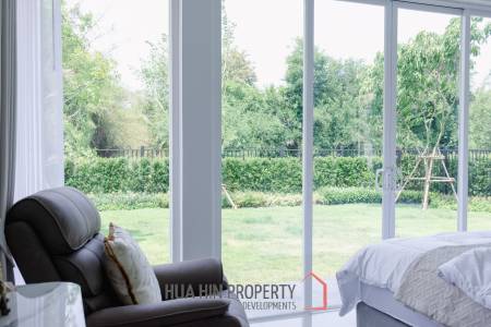3 Bed 4 Bath 264.7 SQ.M Woodlands Residence