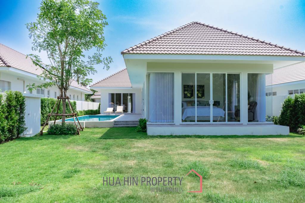 3 Bed 4 Bath 264.7 SQ.M Woodlands Residence