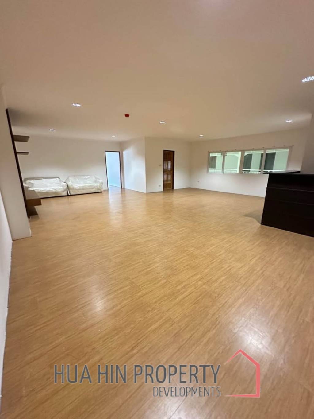 BAAN KLANG CONDO : Great Value condo With 130 SQM.