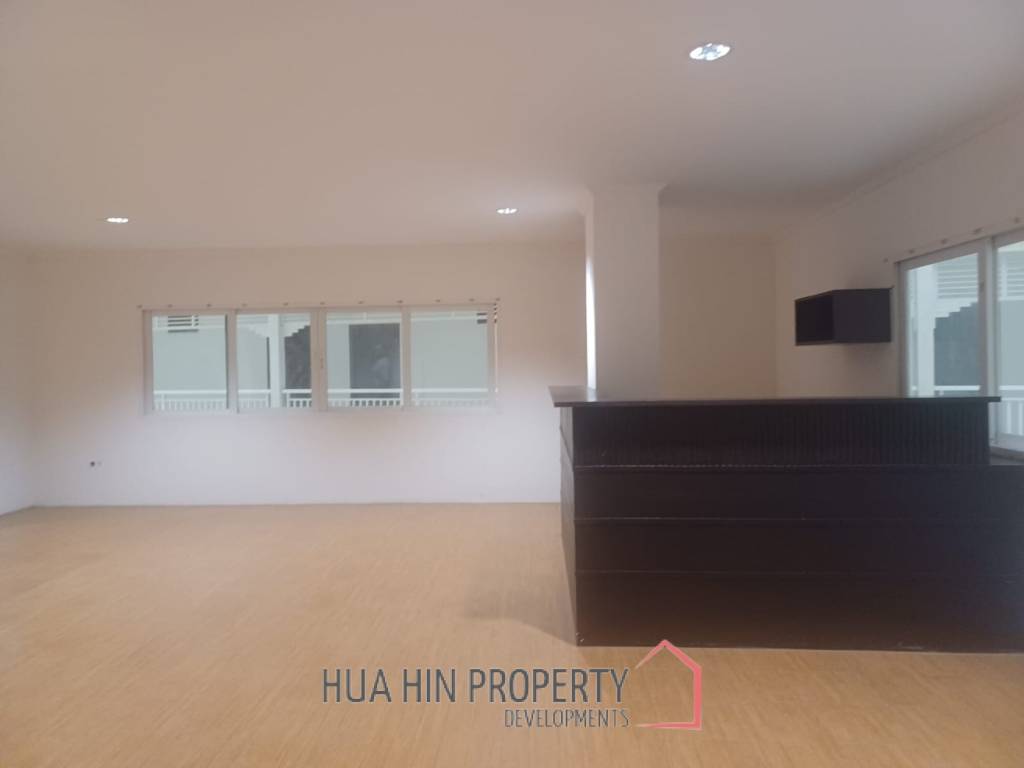 BAAN KLANG CONDO : Great Value condo With 130 SQM.