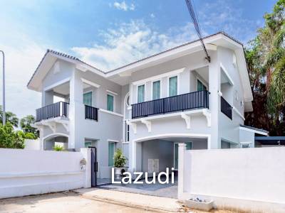 4 Beds 4 Baths 215 SQ.M. Baan Fah Rim Haad