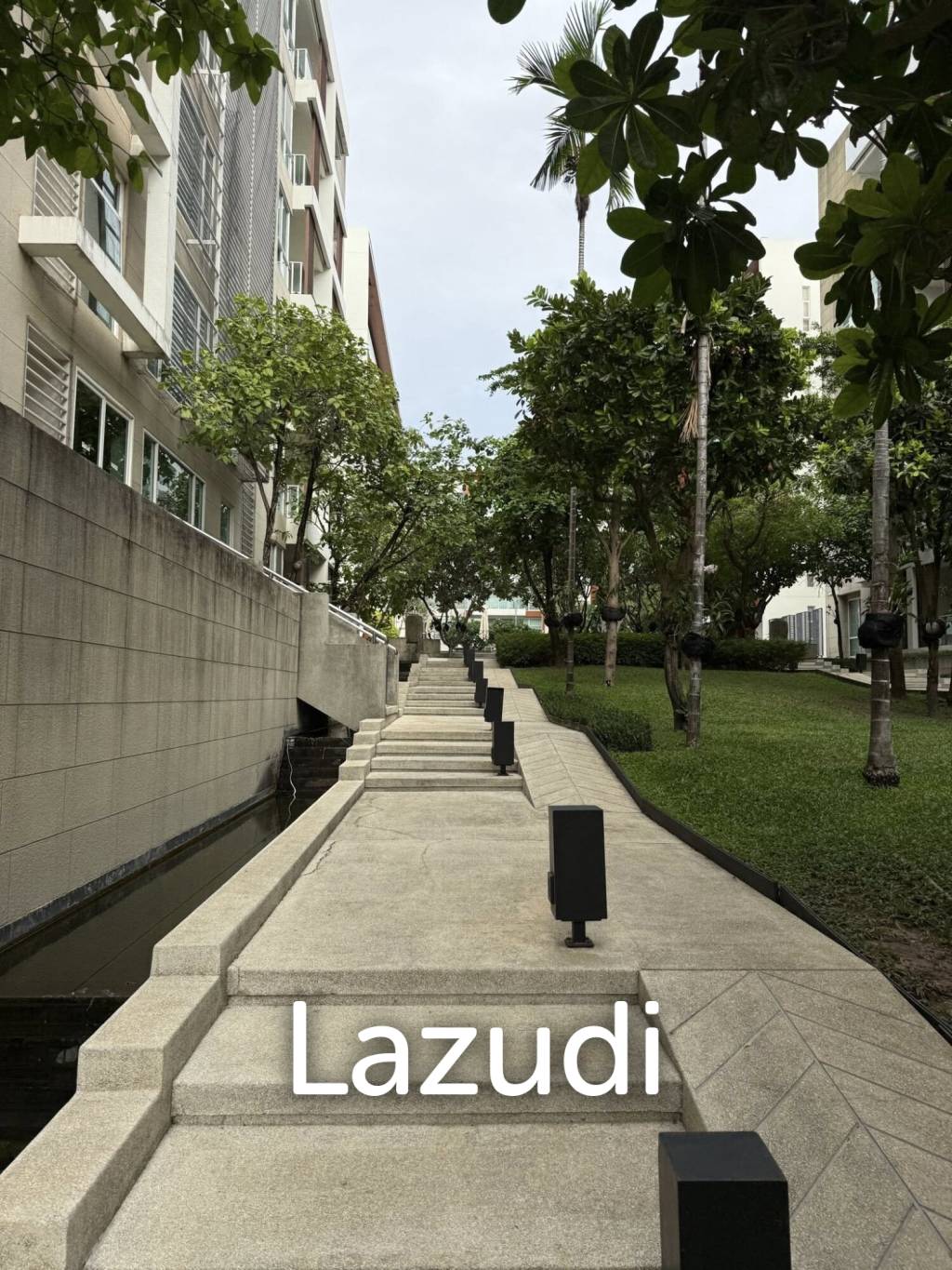THE BREEZE: 98 SQM CONDO TOP FLOOR, 2 BEDROOOM