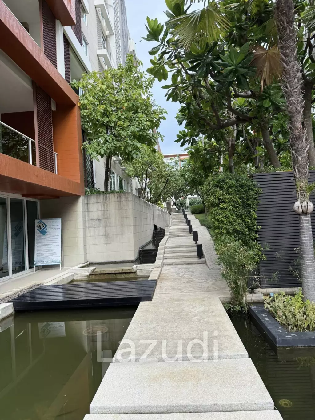 THE BREEZE: 98 SQM CONDO TOP FLOOR, 2 BEDROOOM