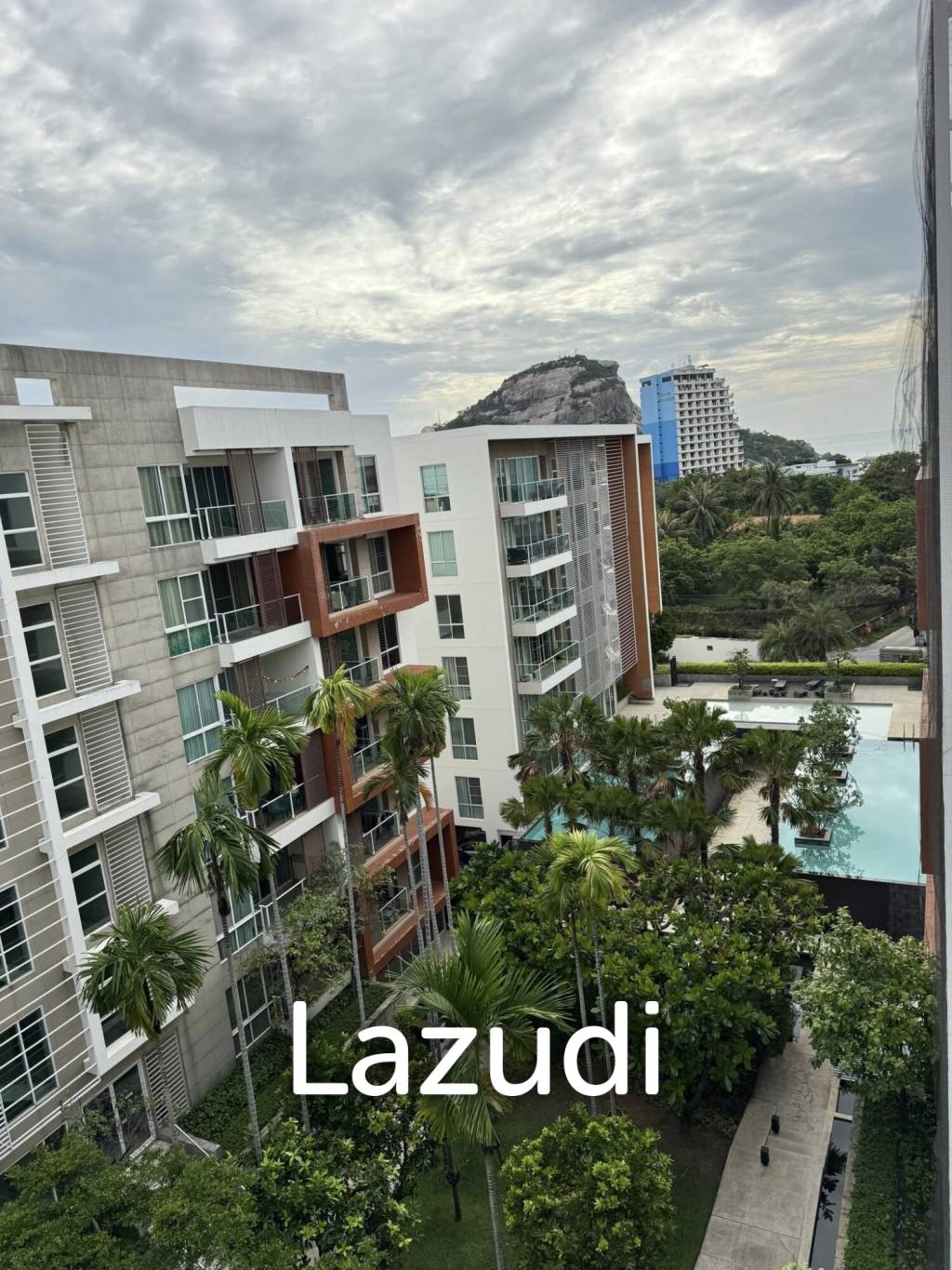 THE BREEZE: 98 SQM CONDO TOP FLOOR, 2 BEDROOOM