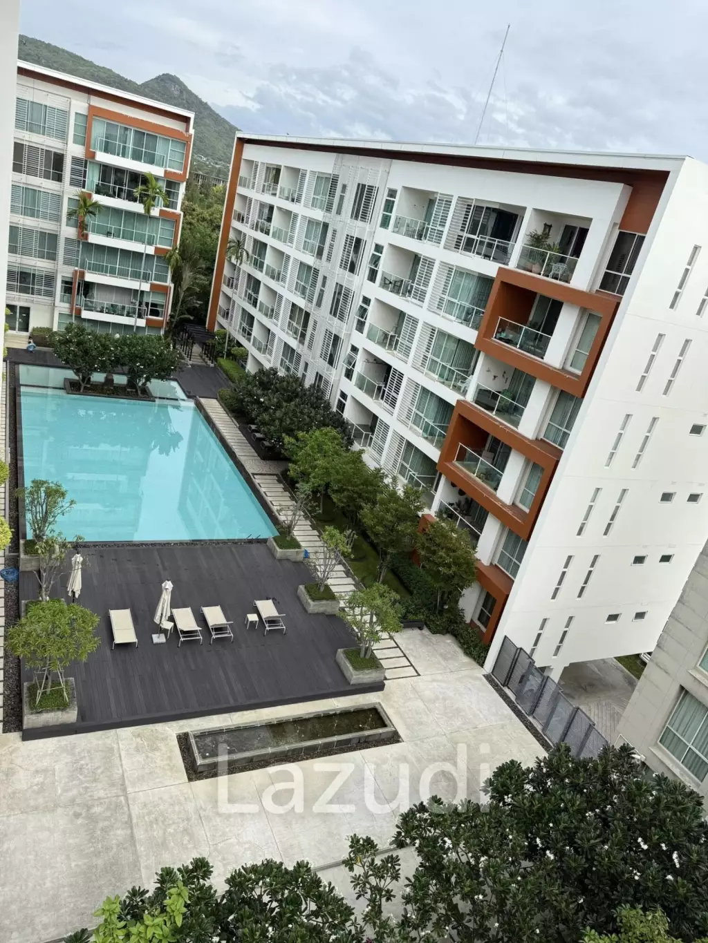 THE BREEZE: 98 SQM CONDO TOP FLOOR, 2 BEDROOOM