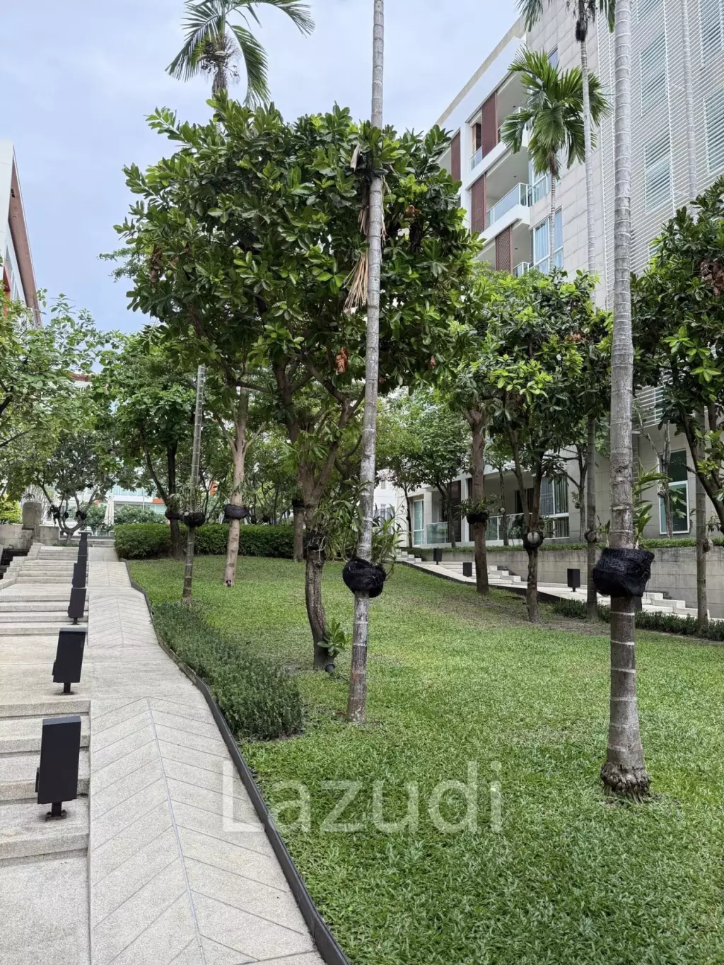 THE BREEZE: 98 SQM CONDO TOP FLOOR, 2 BEDROOOM