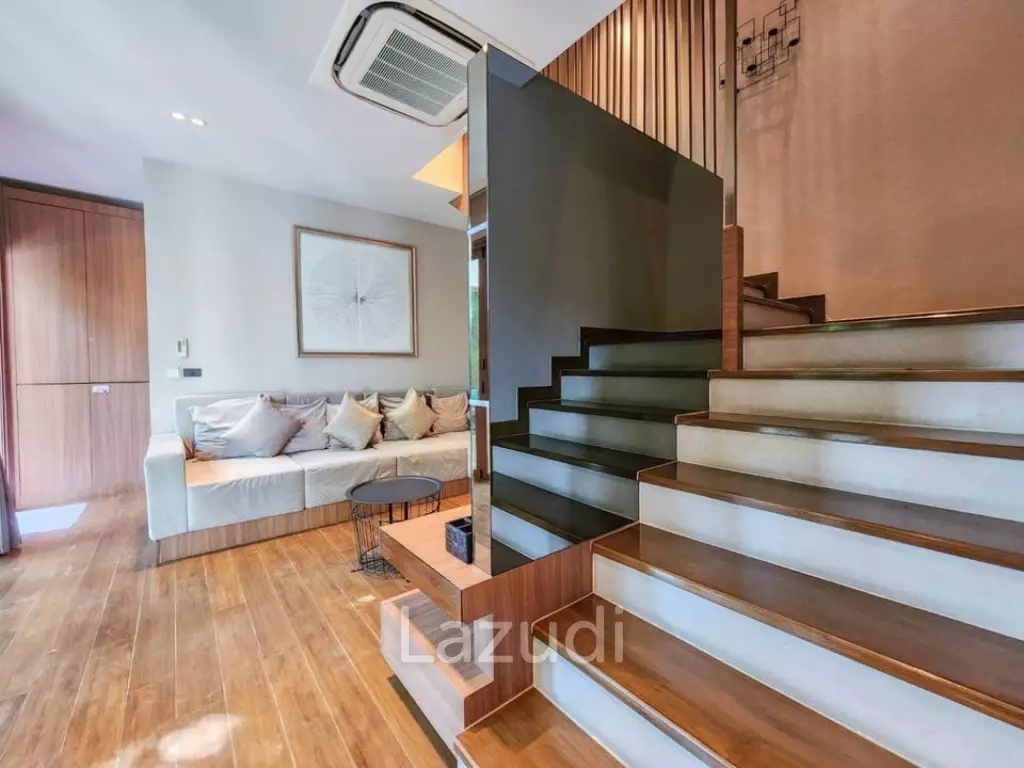 Elegant 2-Storey Villa with Private Pool Near City Center