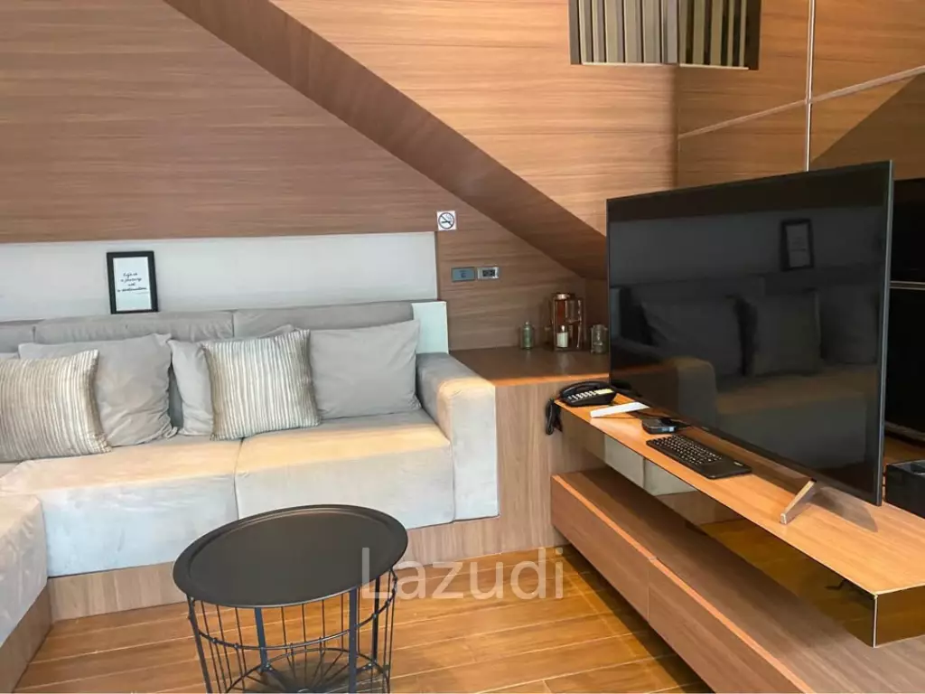 Elegant 2-Storey Villa with Private Pool Near City Center