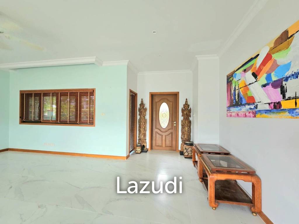 COCONUT GARDEN 3 :  4 Bed Pool Villa with big land plot