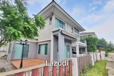 4 Bedroom 3 Bathroom 220 Sq.m Perfect Place Krungthep - Kreetha
