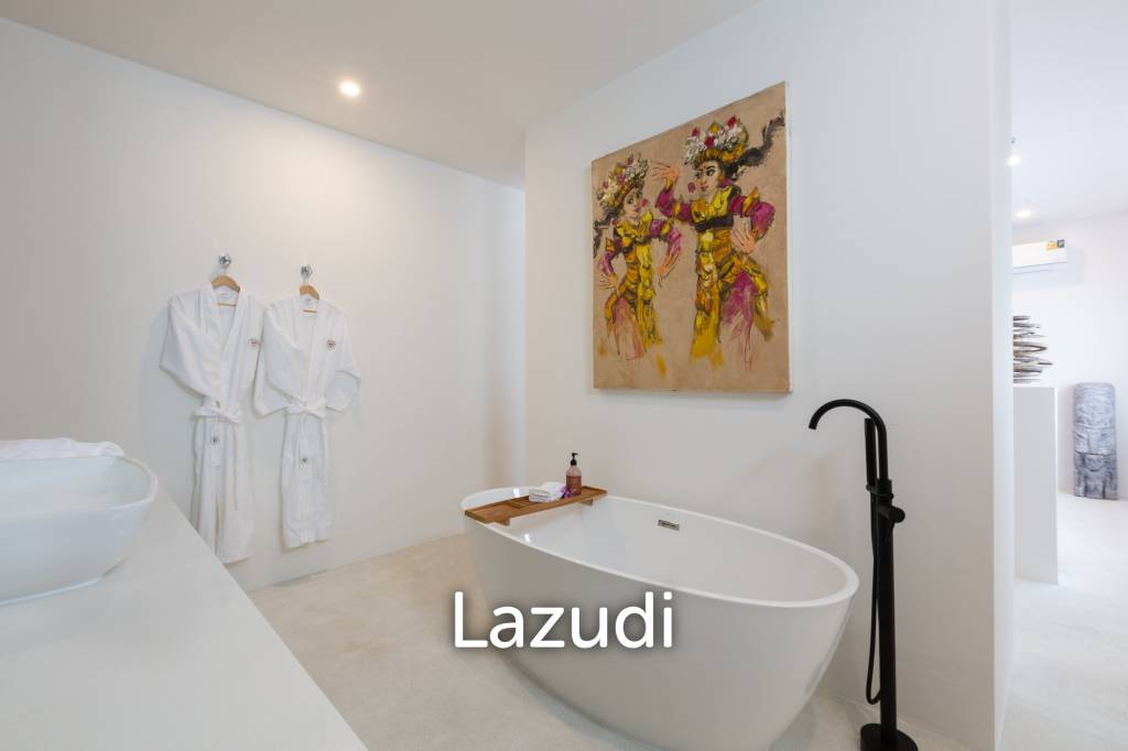 Luxury 8-Bedroom Sea View Property (2 Villas plus Staff Rooms)