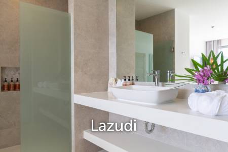 Luxury 8-Bedroom Sea View Property (2 Villas plus Staff Rooms)