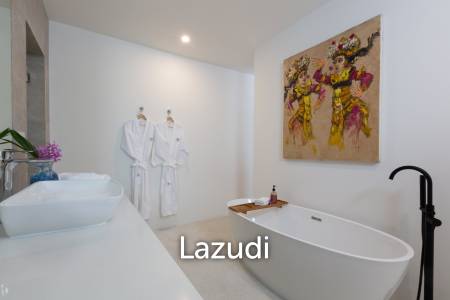 Luxury 8-Bedroom Sea View Property (2 Villas plus Staff Rooms)