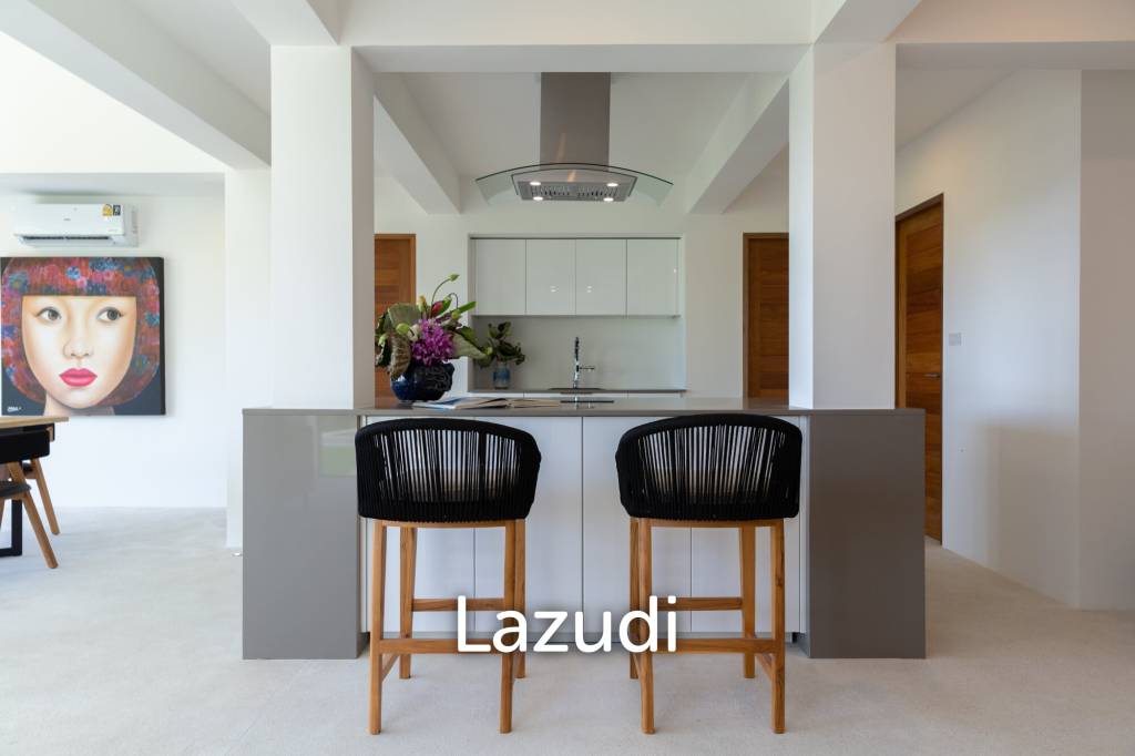 Luxury 8-Bedroom Sea View Property (2 Villas plus Staff Rooms)