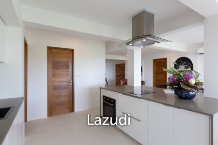 Luxury 8-Bedroom Sea View Property (2 Villas plus Staff Rooms)