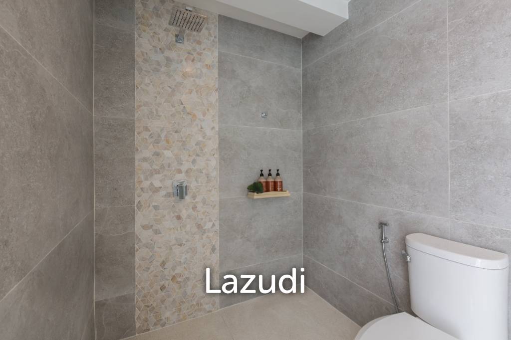 Luxury 8-Bedroom Sea View Property (2 Villas plus Staff Rooms)