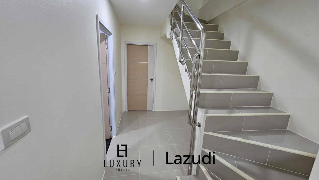 160 平方米 3 床 2 洗澡 联排别墅 对于 租