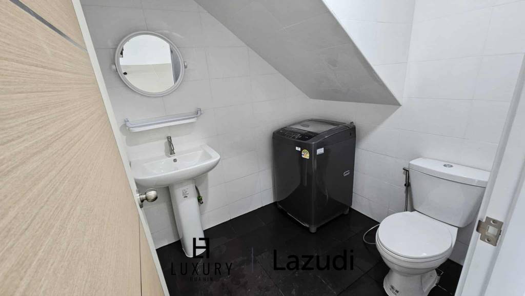 160 平方米 3 床 2 洗澡 联排别墅 对于 租