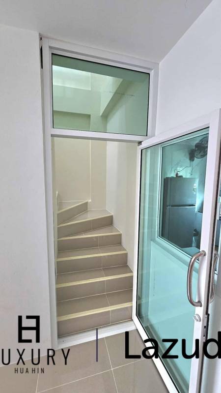 160 平方米 3 床 2 洗澡 联排别墅 对于 租