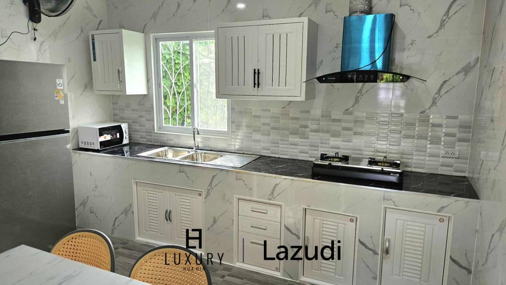 160 平方米 3 床 2 洗澡 联排别墅 对于 租