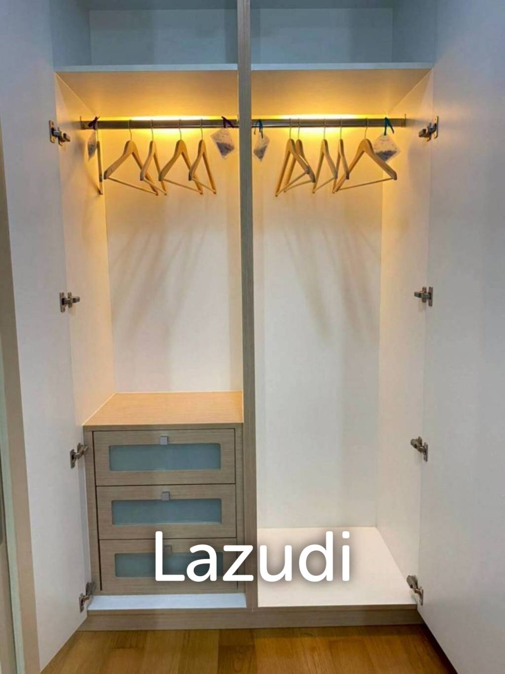 47 sqm 1 Bedroom Condo Via Botani Sukhumvit Khlong Tan Nuea