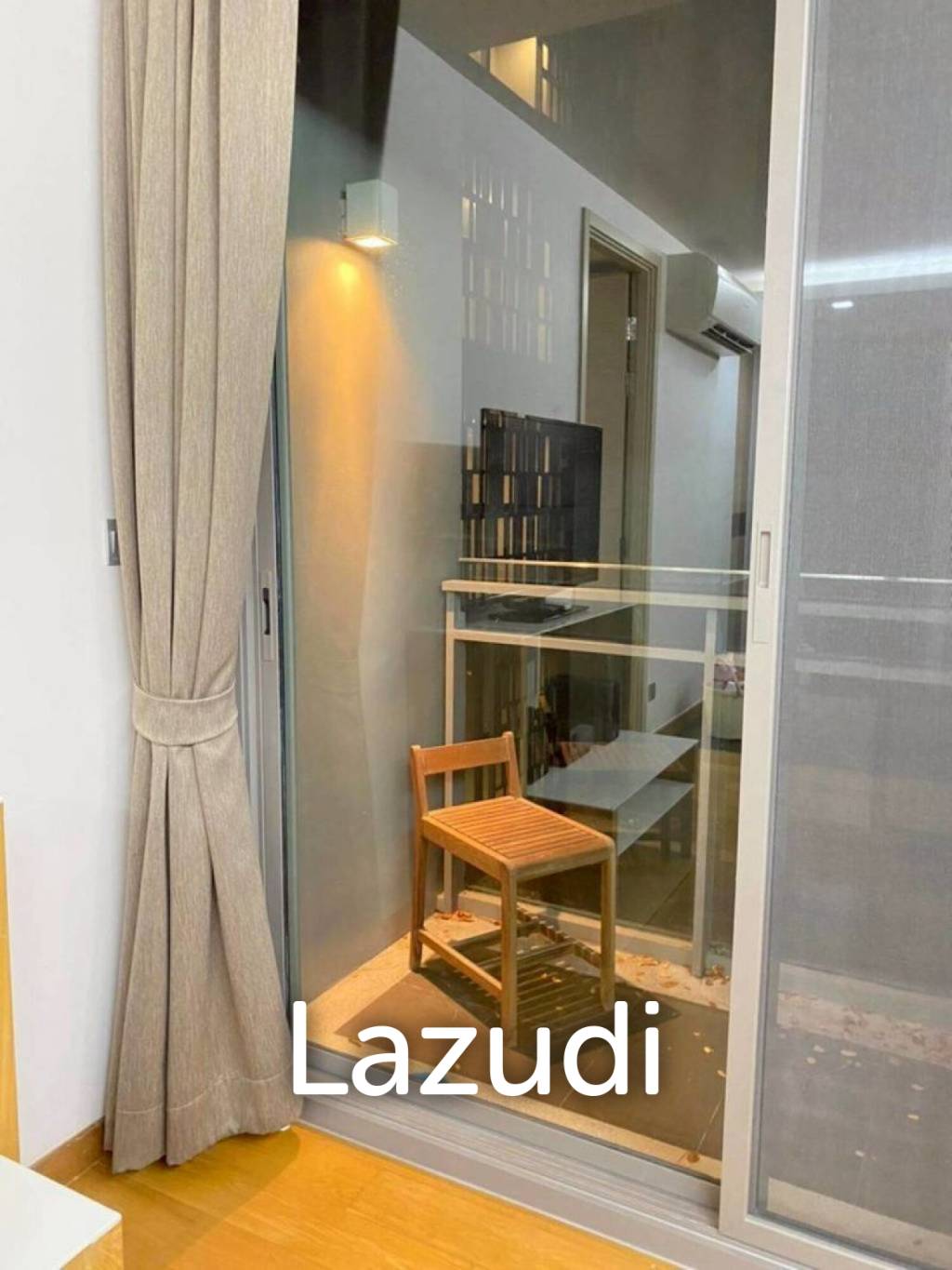 47 sqm 1 Bedroom Condo Via Botani Sukhumvit Khlong Tan Nuea