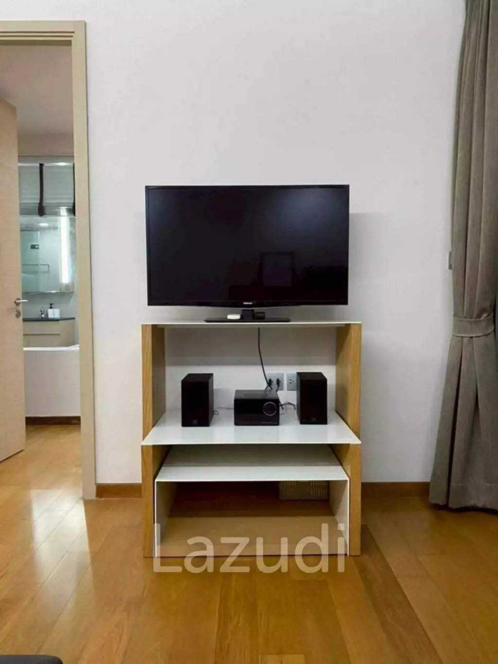 47 sqm 1 Bedroom Condo Via Botani Sukhumvit Khlong Tan Nuea
