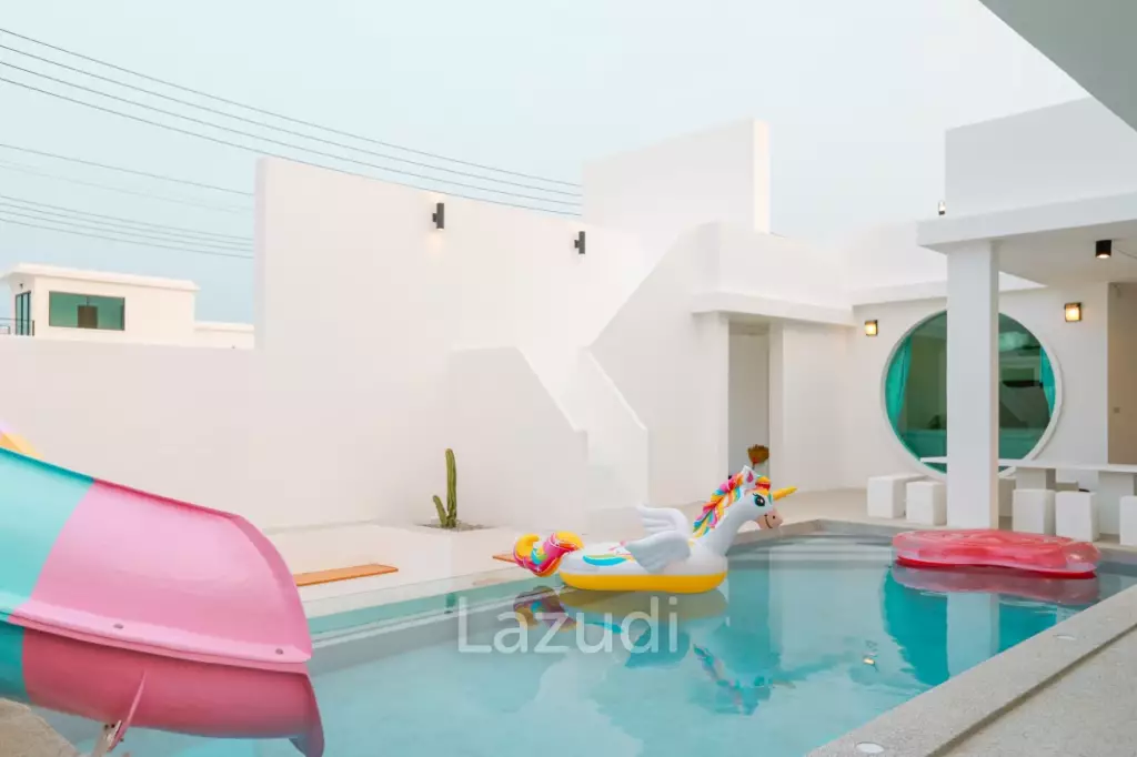 Luxurious 4 Bedroom Villa with Pool in Huahin
