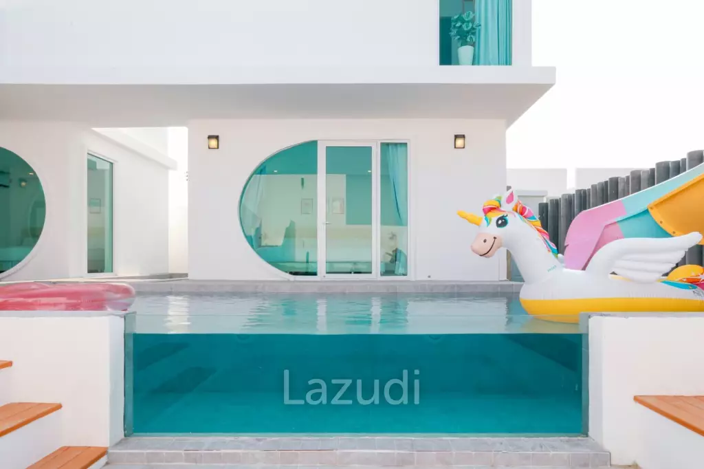 Luxurious 4 Bedroom Villa with Pool in Huahin