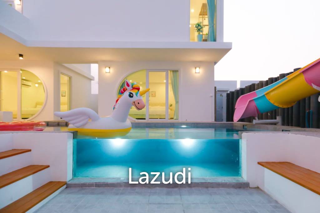 Luxurious 4 Bedroom Villa with Pool in Huahin