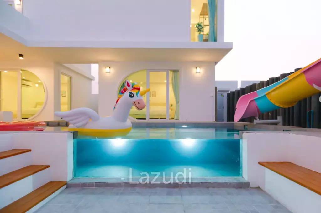 Luxurious 4 Bedroom Villa with Pool in Huahin
