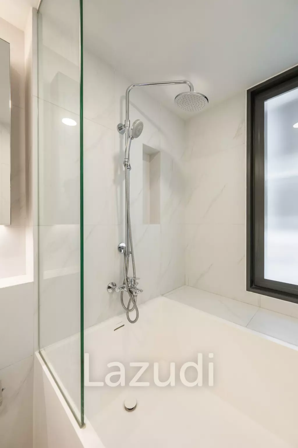 2 Bedroom 2 bathroom 48 SQ.M. Walden Asoke